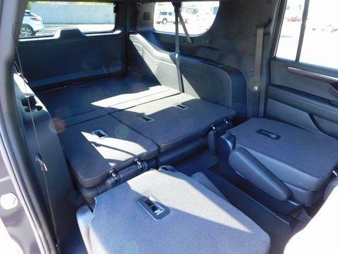 New 2026 Chevrolet Suburban Z71 w/ Comfort Package image 33