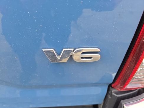 Used 2019 Toyota Tacoma TRD Off-Road image 10