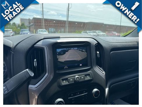 Used 2020 Chevrolet Silverado 1500 Custom w/ Custom Value Package AWD/4WD image 18