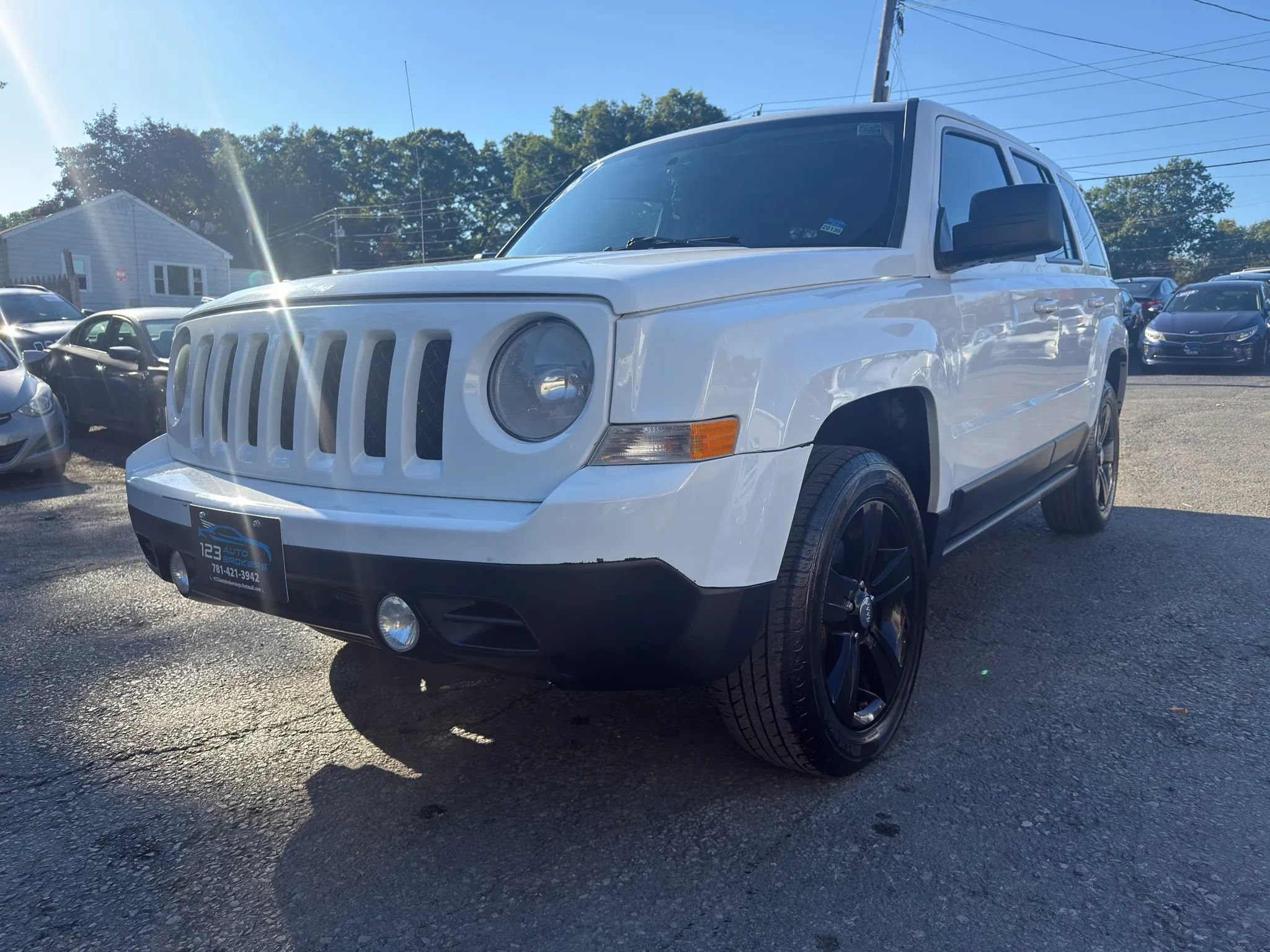 Used 2016 Jeep Patriot Latitude AWD/4WD image 3