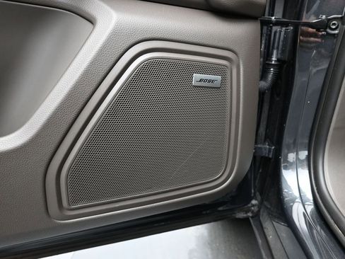 Certified 2025 Porsche Macan AWD/4WD image 13
