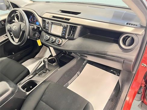 Used 2016 Toyota RAV4 LE image 9