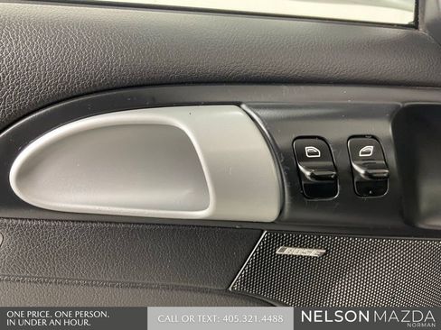 Used 2005 Porsche Boxster RWD image 16