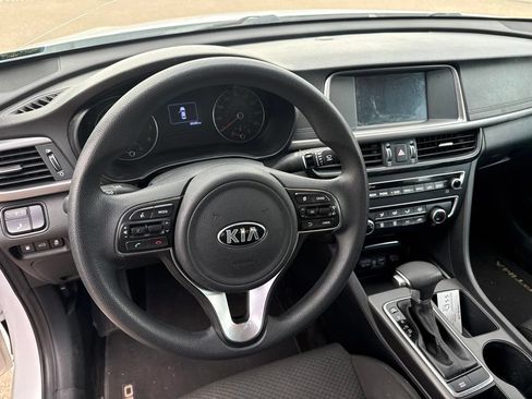 Used 2018 Kia Optima LX FWD image 9