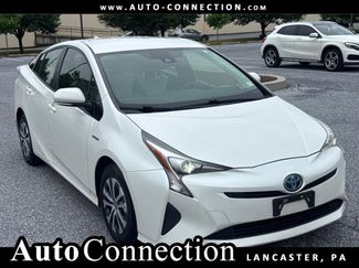 Used 2017 Toyota Prius Two FWD video 1