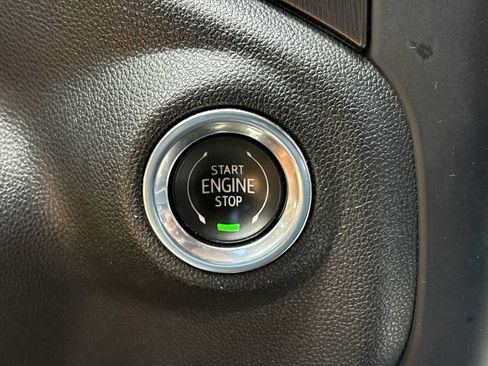 Used 2021 GMC Sierra 1500 AT4 w/ AT4 Value Package AWD/4WD image 17