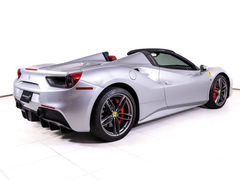 Used 2019 Ferrari 488 Spider RWD image 7