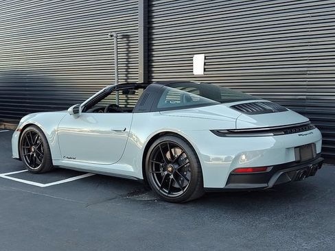 Certified 2025 Porsche 911 Targa 4 GTS AWD/4WD image 3