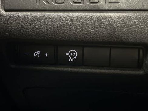 Used 2023 Nissan Rogue S FWD image 19