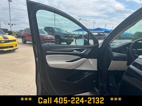 Used 2023 Buick Enclave Avenir AWD/4WD image 16