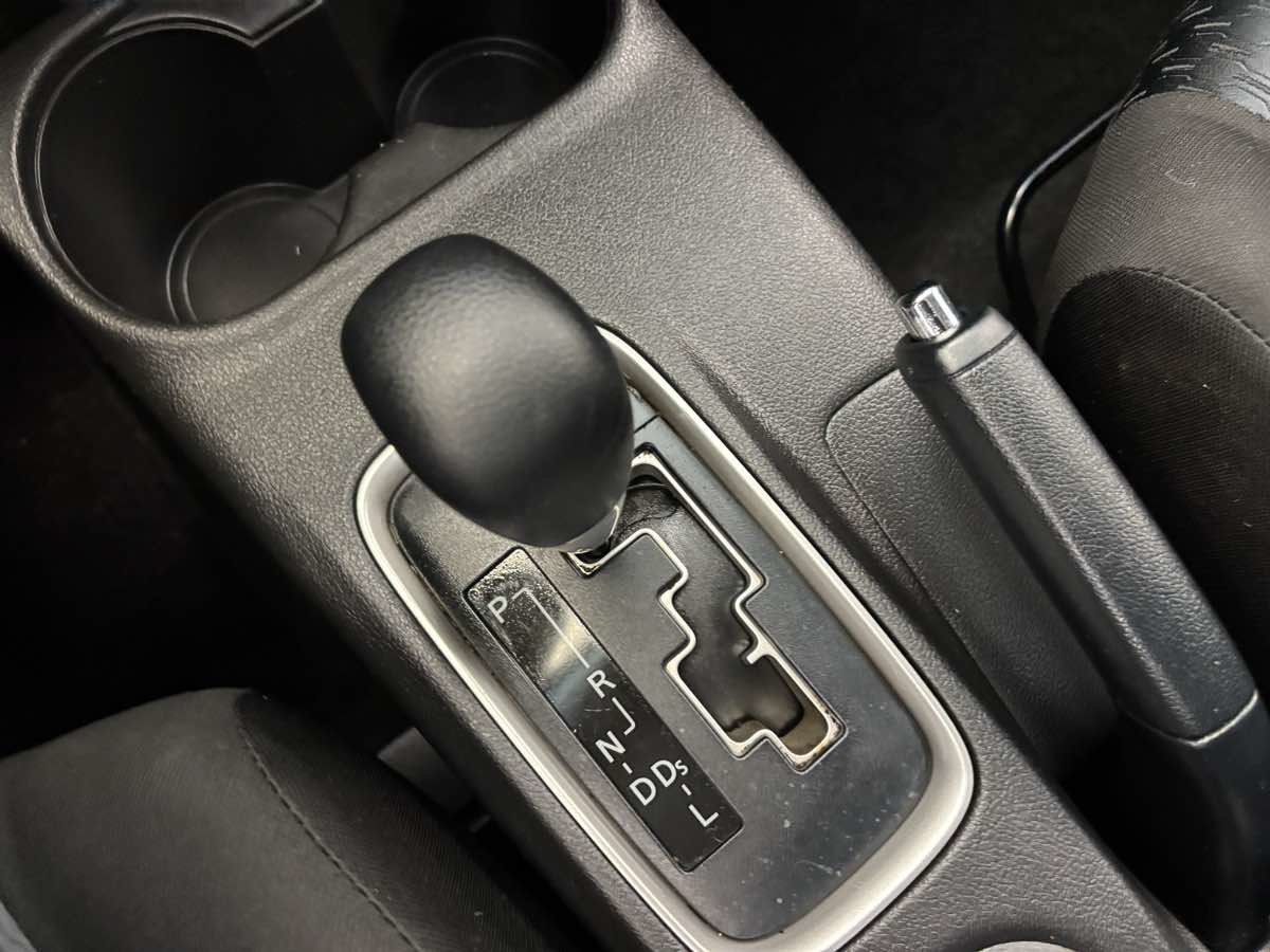 Used 2014 Mitsubishi Outlander ES FWD image 18