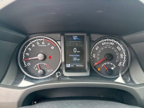 Used 2023 Toyota Tacoma SR AWD/4WD image 16