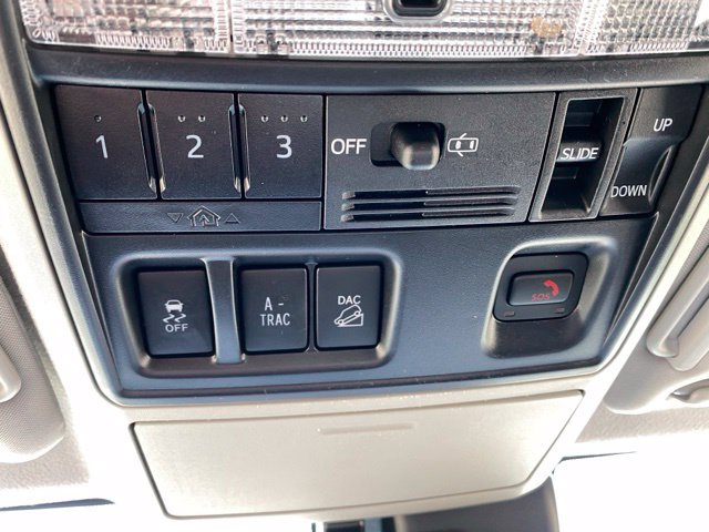 Used 2021 Toyota 4Runner Limited AWD/4WD image 23