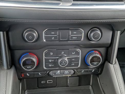 Used 2024 Chevrolet Tahoe LT image 30