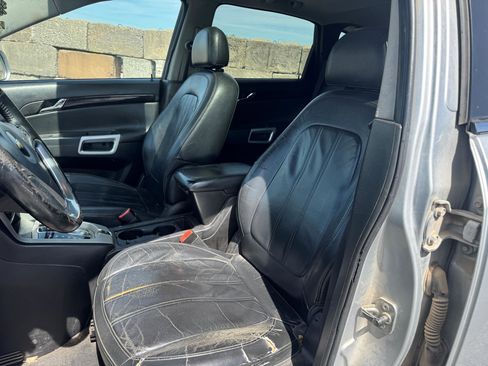 Used 2014 Chevrolet Captiva Sport LTZ image 9