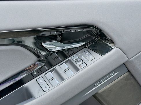 New 2026 Land Rover Range Rover Evoque Hoxton AWD/4WD image 22
