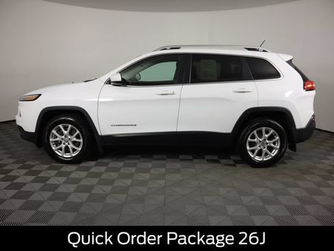Used 2014 Jeep Cherokee Latitude w/ Cold Weather Group AWD/4WD image 7