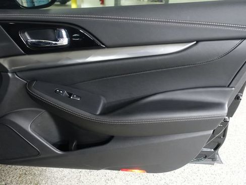 Used 2022 Nissan Maxima SV w/ Floor Mat Group FWD image 25
