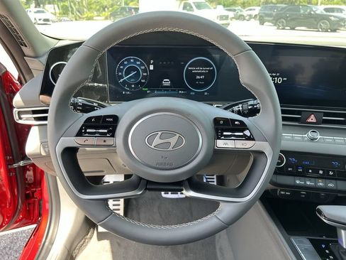 New 2025 Hyundai Elantra SEL FWD image 27