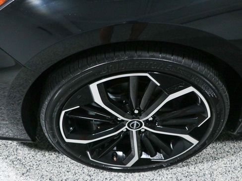 Used 2024 Nissan Altima 2.5 SR FWD image 11