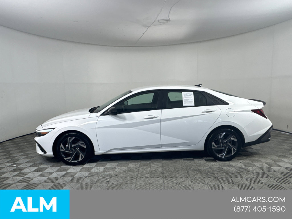 Used 2025 Hyundai Elantra Sport FWD image 10