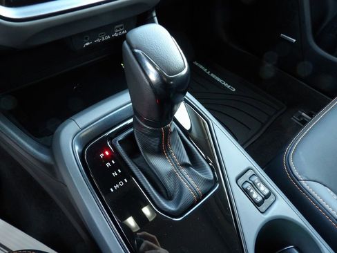 Used 2025 Subaru Crosstrek 2.5i Limited w/ Popular Package #3A image 24