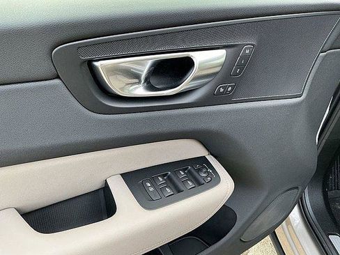 New 2026 Volvo XC60 T8 Plus w/ Protection Package Premier AWD/4WD image 15