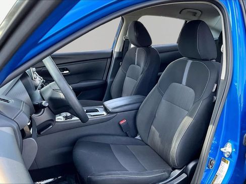 Used 2025 Nissan Sentra SV FWD image 16