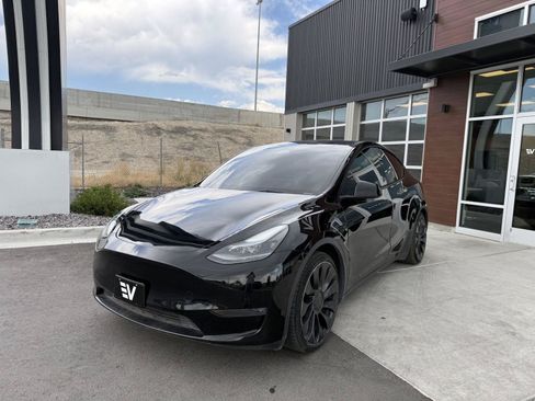Used 2023 Tesla Model Y Performance AWD/4WD image 4