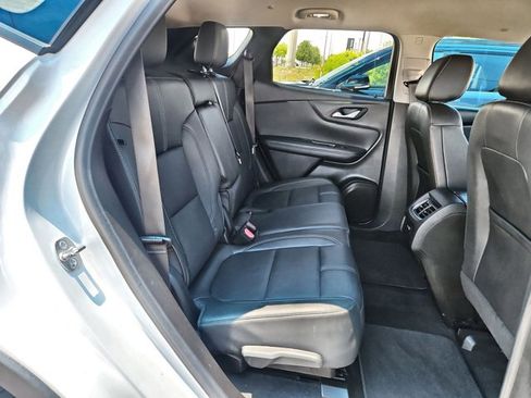 Used 2024 Chevrolet Blazer LT FWD image 25