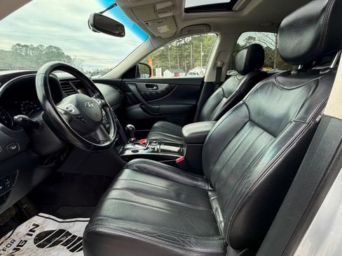 Used 2017 INFINITI QX70 3.7 image 9