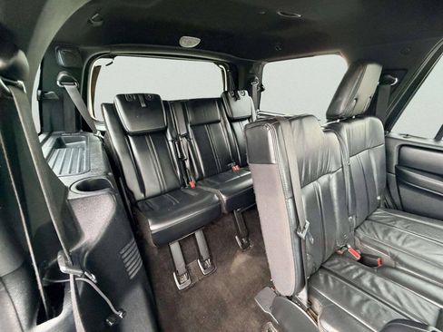 Used 2015 Lincoln Navigator 4WD image 32