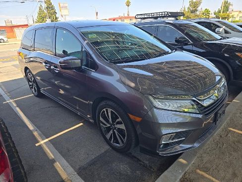 Used 2019 Honda Odyssey Elite image 2
