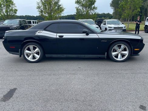 Used 2013 Dodge Challenger R/T RWD image 8