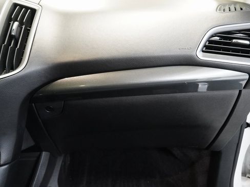 Used 2015 Ford Edge SE image 34