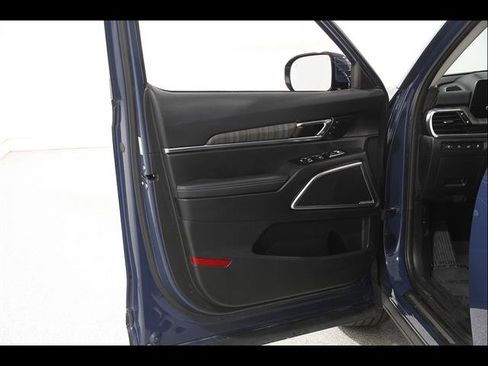 Used 2024 Kia Telluride SX AWD/4WD image 4