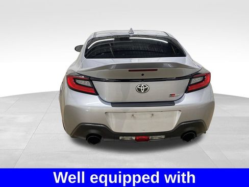 Used 2024 Toyota GR86 Premium RWD image 3