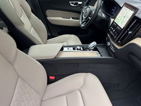 New 2026 Volvo XC60 T8 Plus w/ Climate Package PRO AWD/4WD image 13