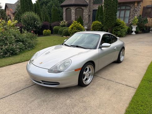 Used 2000 Porsche 911 Carrera RWD image 2