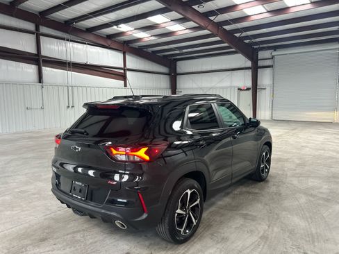 Used 2023 Chevrolet TrailBlazer RS w/ Convenience Package image 9