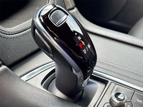 Used 2022 Cadillac XT6 Luxury image 18