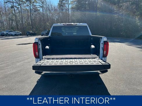 Used 2025 GMC Sierra 1500 SLT image 7