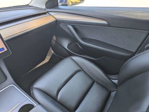 Used 2021 Tesla Model 3 Long Range image 15