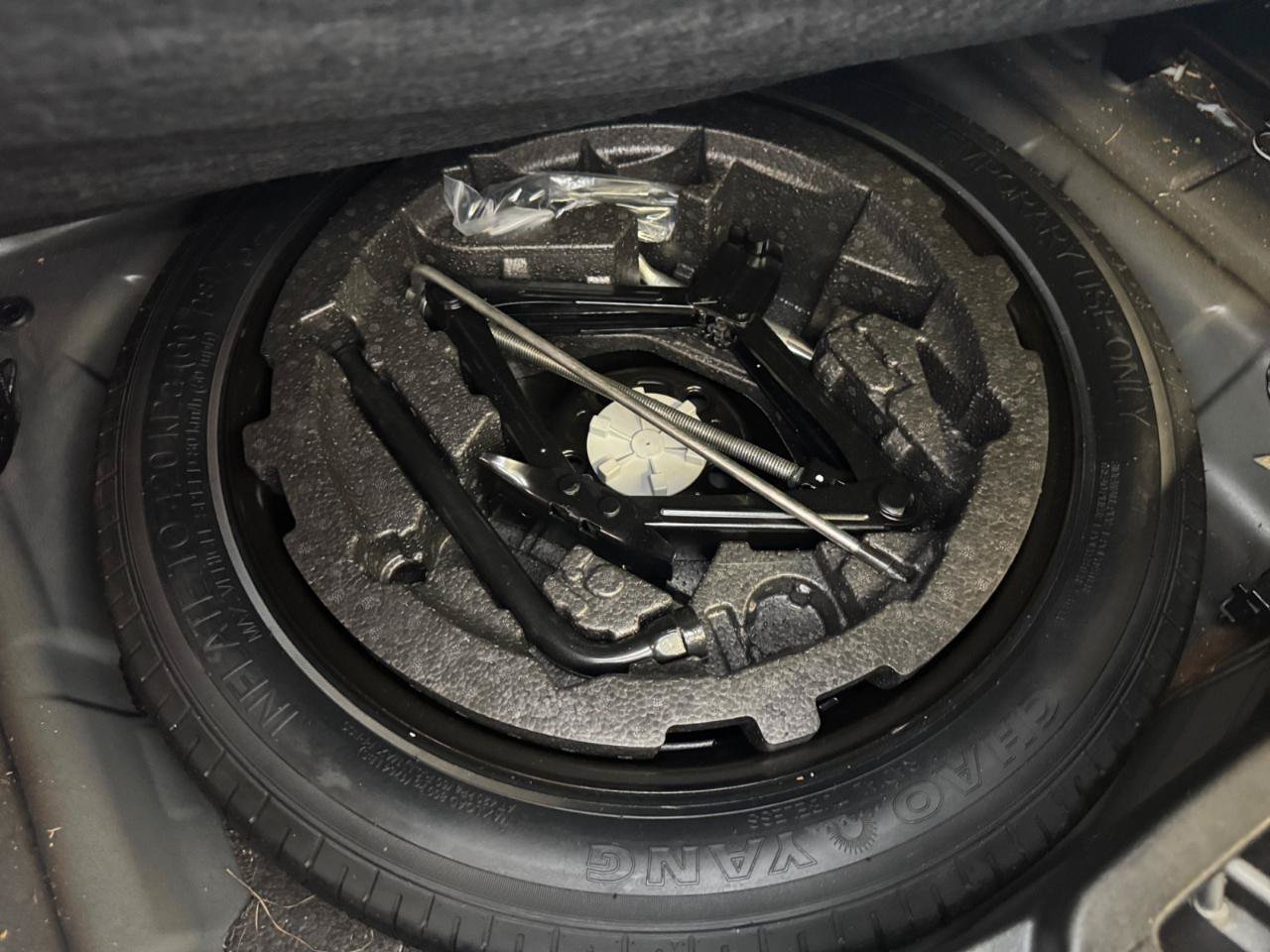 Used 2019 Volvo XC40 T5 Momentum AWD/4WD image 28