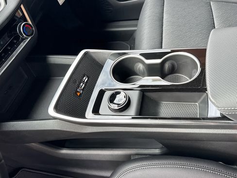 New 2026 Chevrolet Equinox LT w/ Convenience Package II image 19