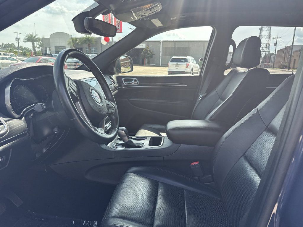Used 2021 Jeep Grand Cherokee Limited w/ Luxury Group II RWD image 13