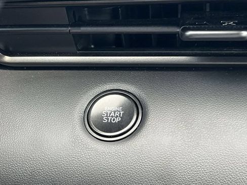 Certified 2025 Hyundai Elantra Sport FWD image 19