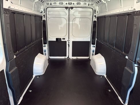 New 2026 RAM ProMaster 2500 w/ Convenience Group image 28