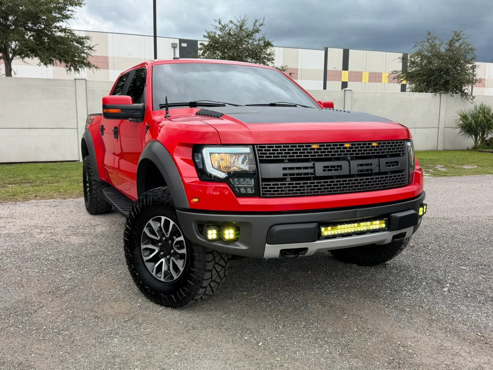 Used 2012 Ford F150 Raptor w/ SVT Exterior Graphics Pkg AWD/4WD image 3
