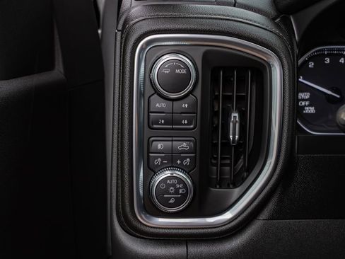 Used 2021 GMC Sierra 1500 SLT w/ SLT Premium Plus Package AWD/4WD image 20